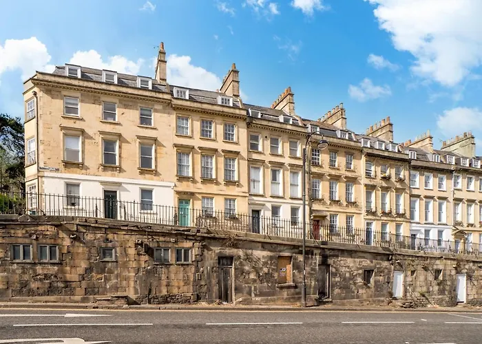 Pass The Keys Lovely 1 Bed Flat With Parking Close To The Centre